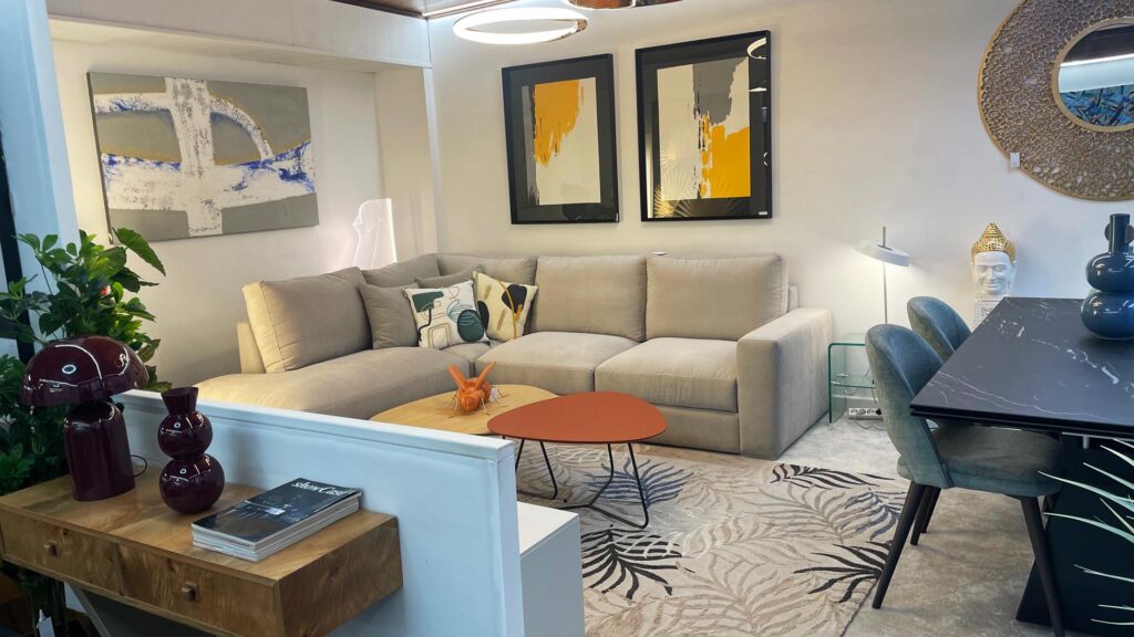 Exposición tienda Muebles Ansoain